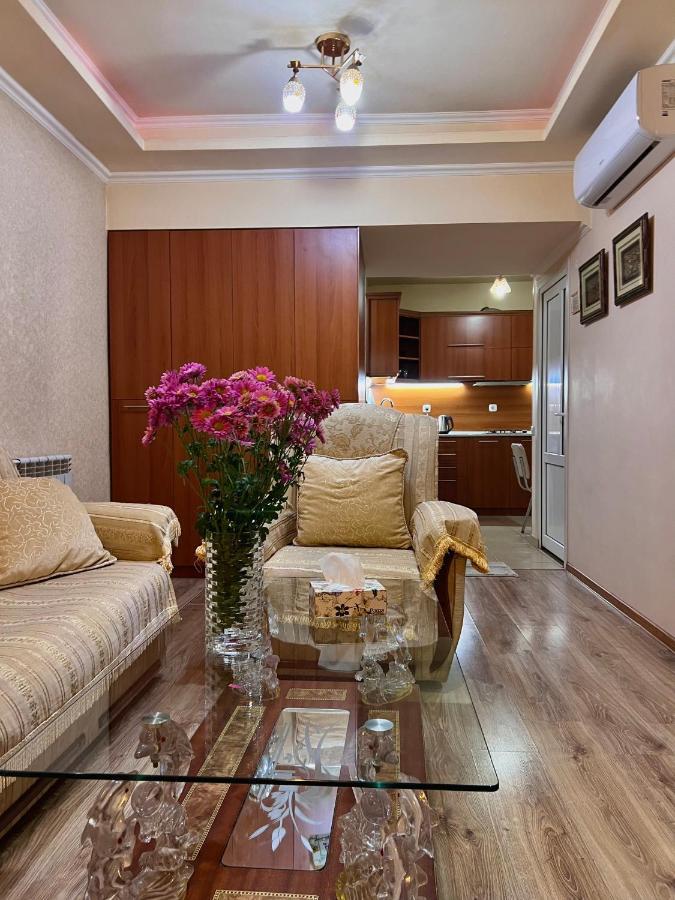 Apartment In The Centre Of Yerevan For Rent Eksteriør billede